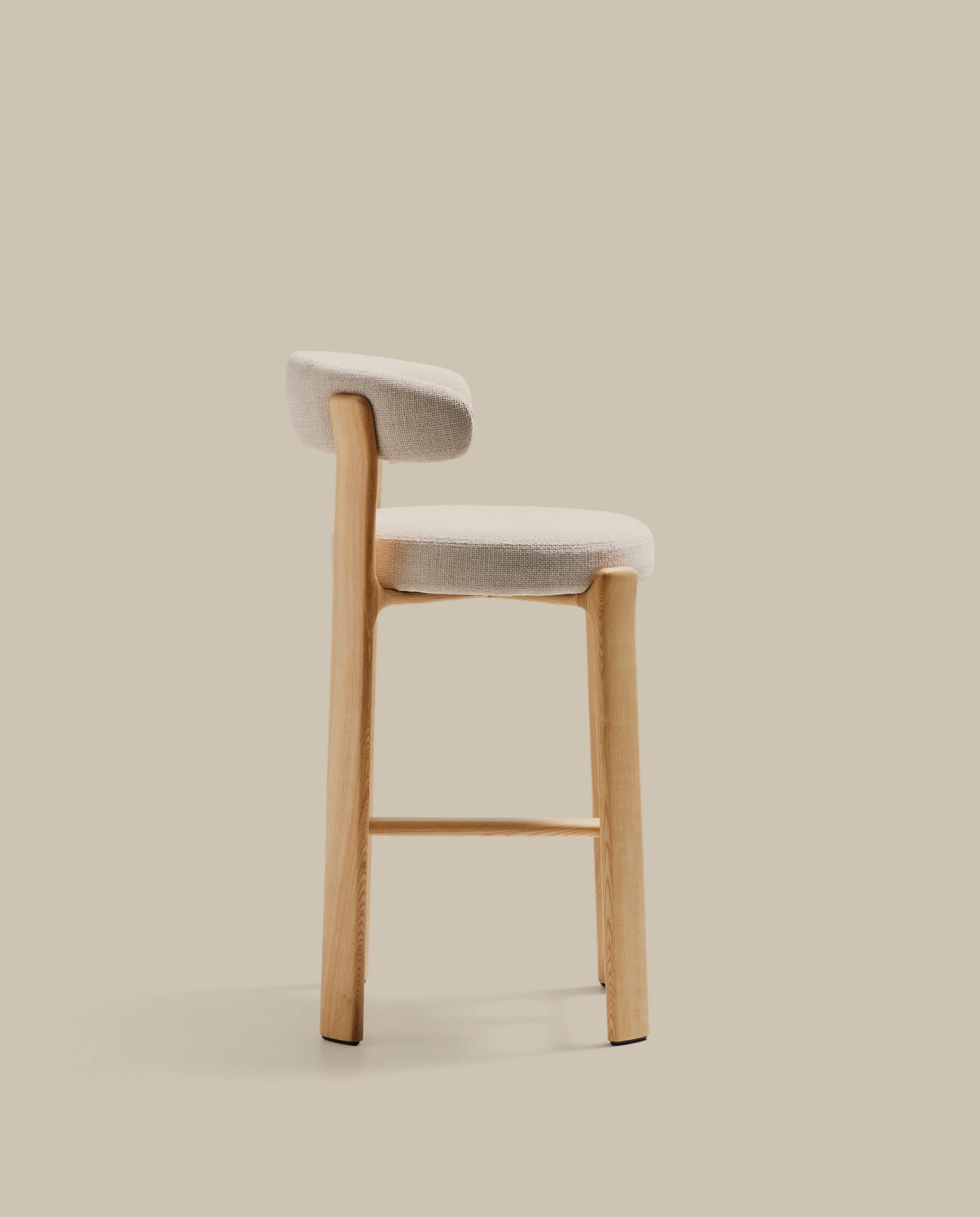 Granite fire-retardant stool with backrest in beige chenille and solid ash wood with natural-coloured finish FSC 100% 75cm