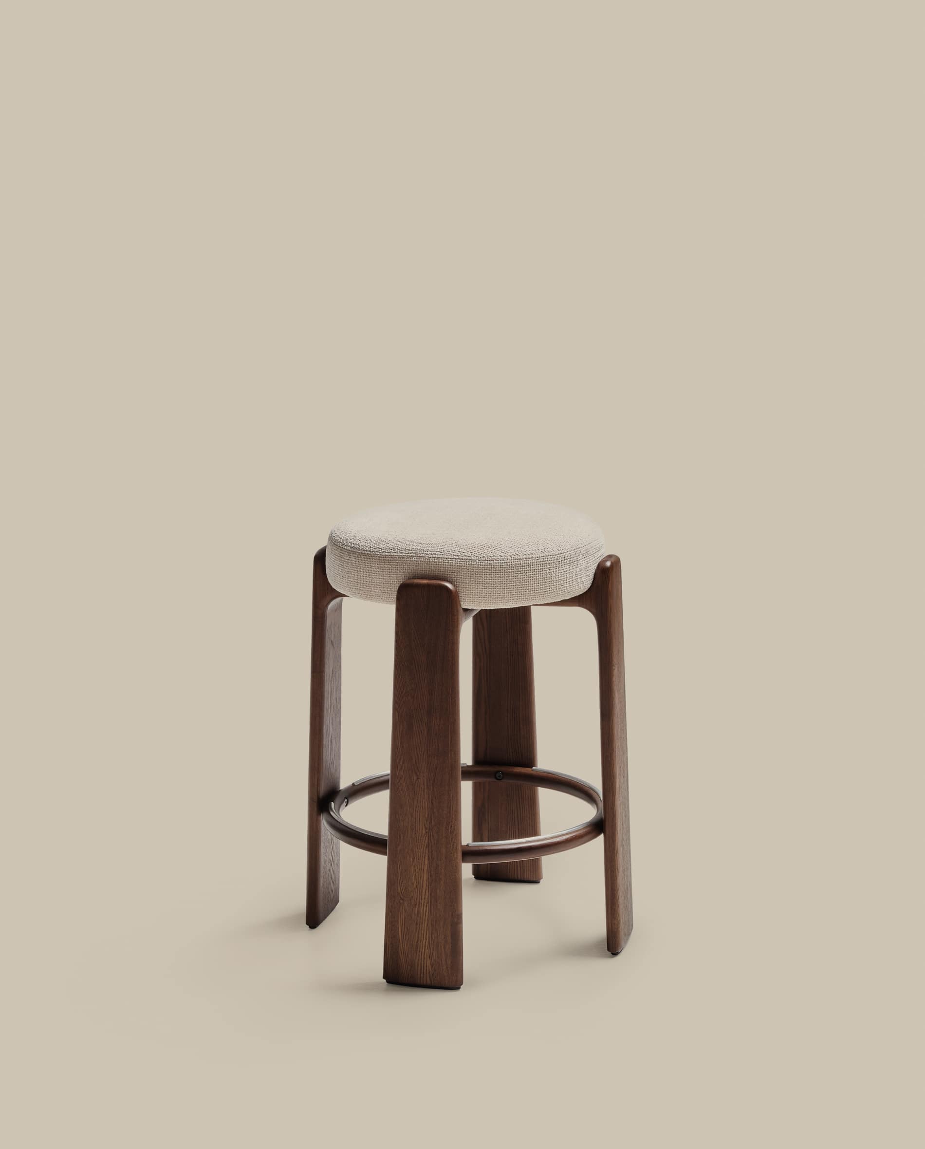 Granite stool in beige chenille and solid ash wood with walnut-coloured finish FSC 100% 65cm