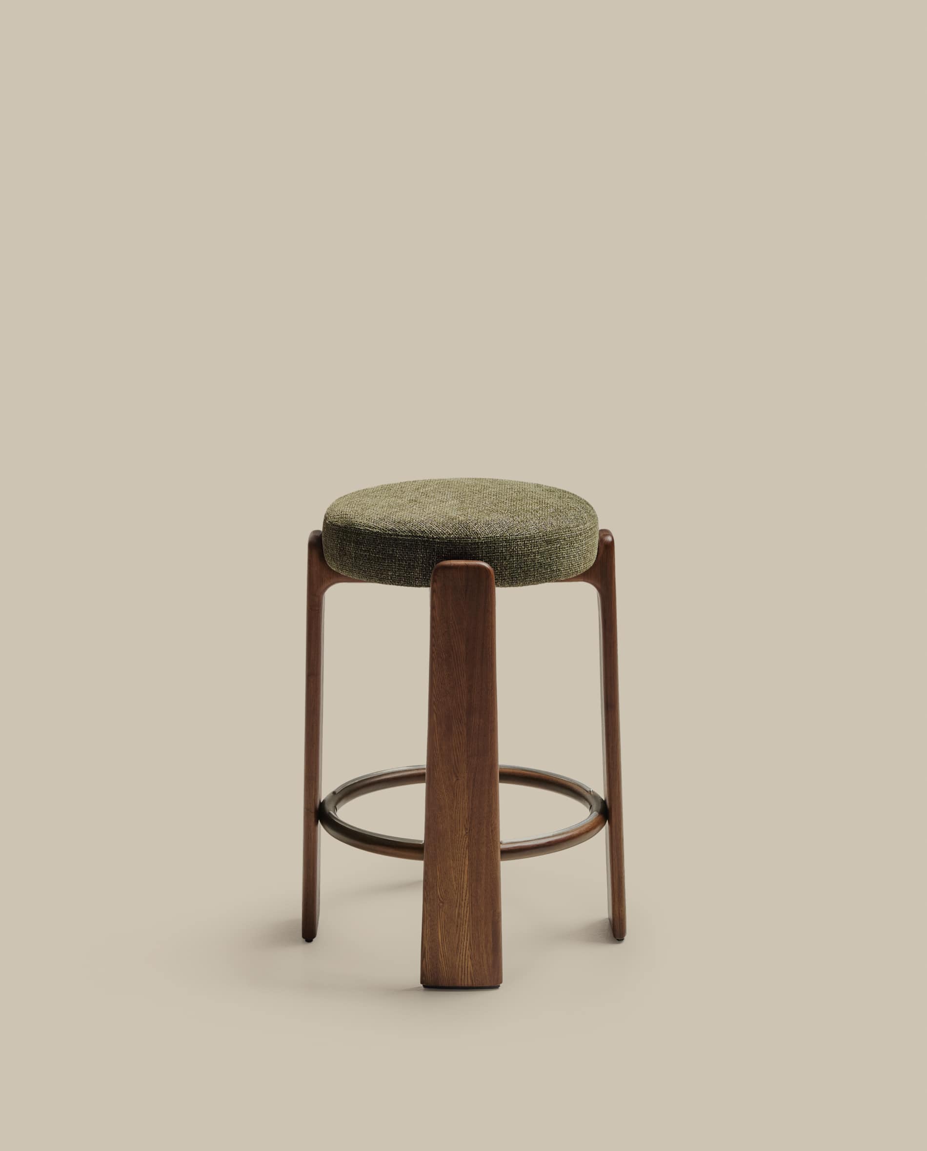 Granite stool in green chenille and solid ash wood with walnut-coloured finish FSC 100% 75cm
