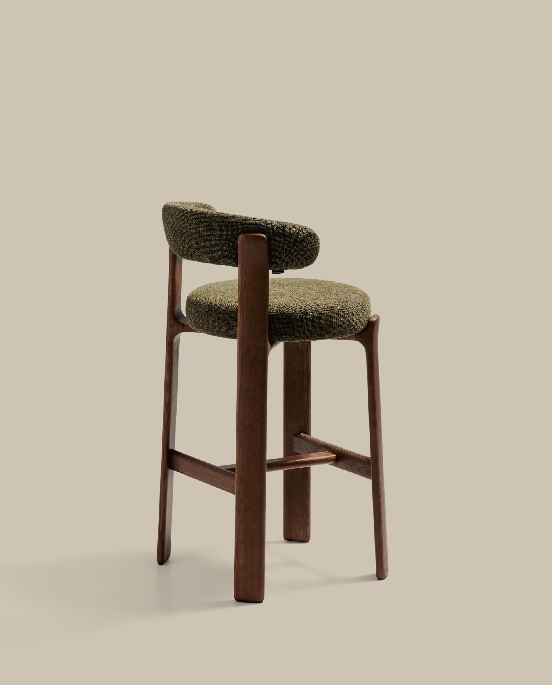 Granite fire-retardant stool with backrest in green chenille and solid ash wood with walnut-coloured finish FSC 100% 75cm