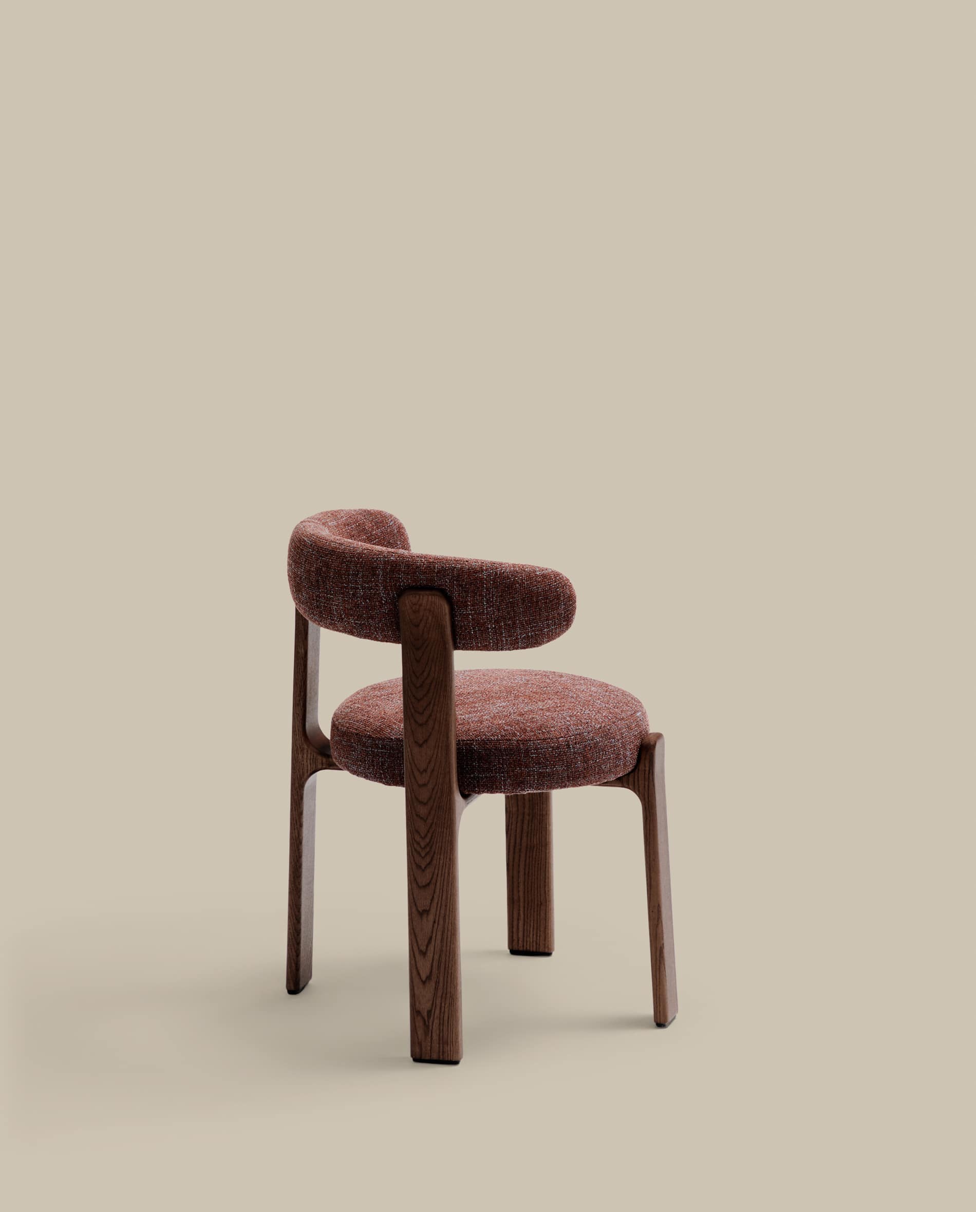 Granite chair in brown chenille and with solid ash wood in a walnut finish FSC 100%