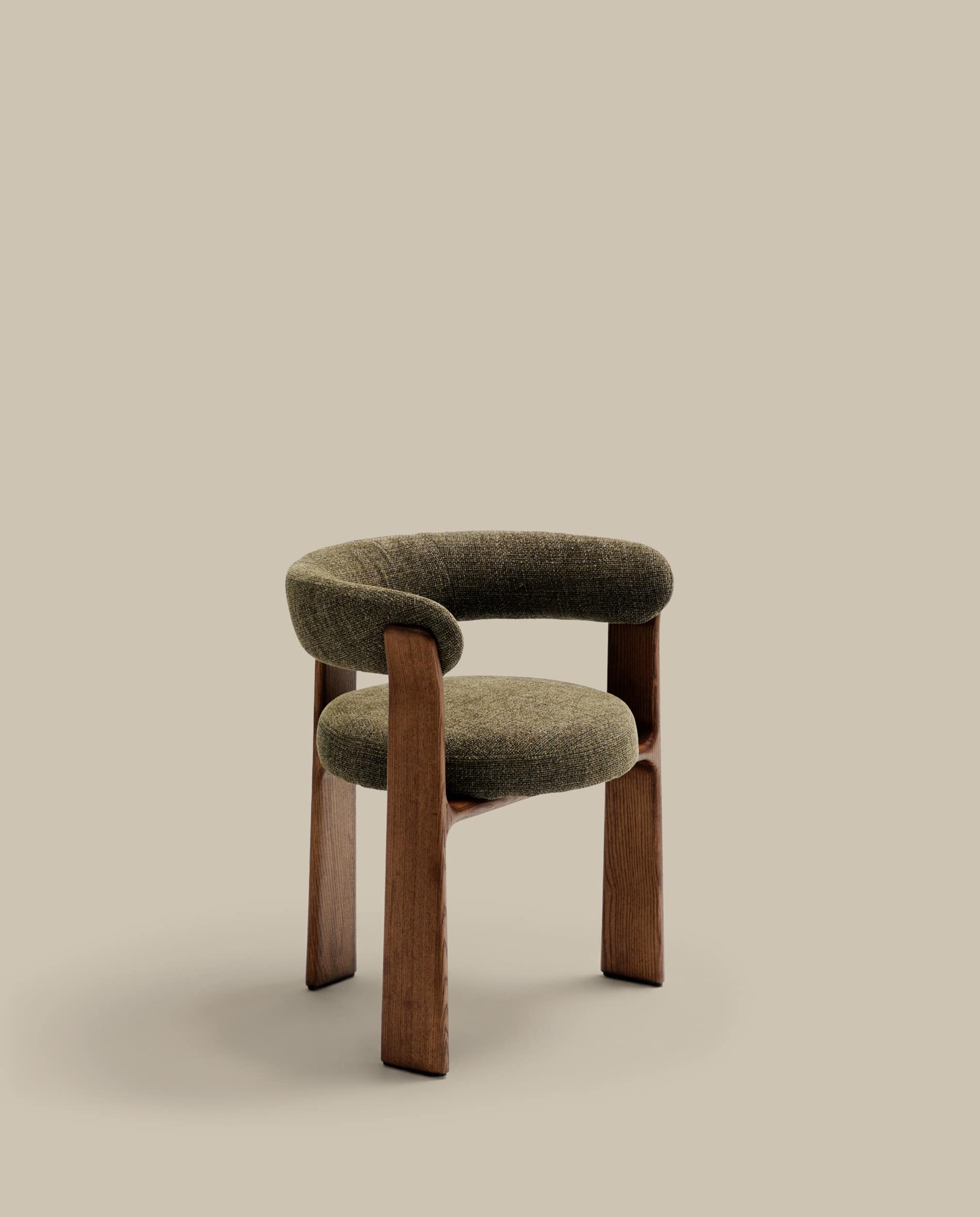 Granite fire-retardant chair (3 legs) in green chenille and solid ash wood with walnut-coloured finish FSC 100%