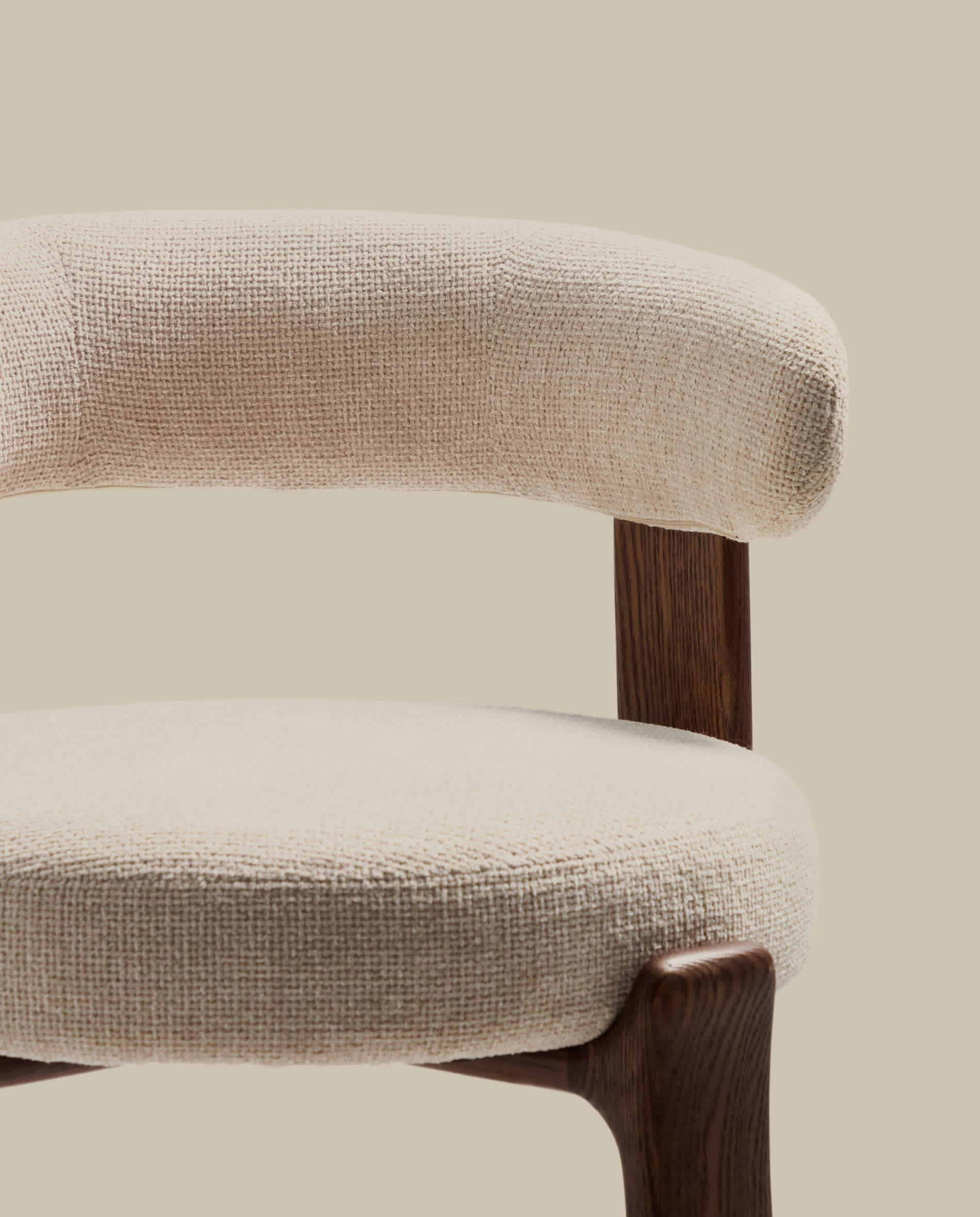 Granite stool in beige chenille and solid ash wood with walnut-coloured finish FSC 100% 75cm