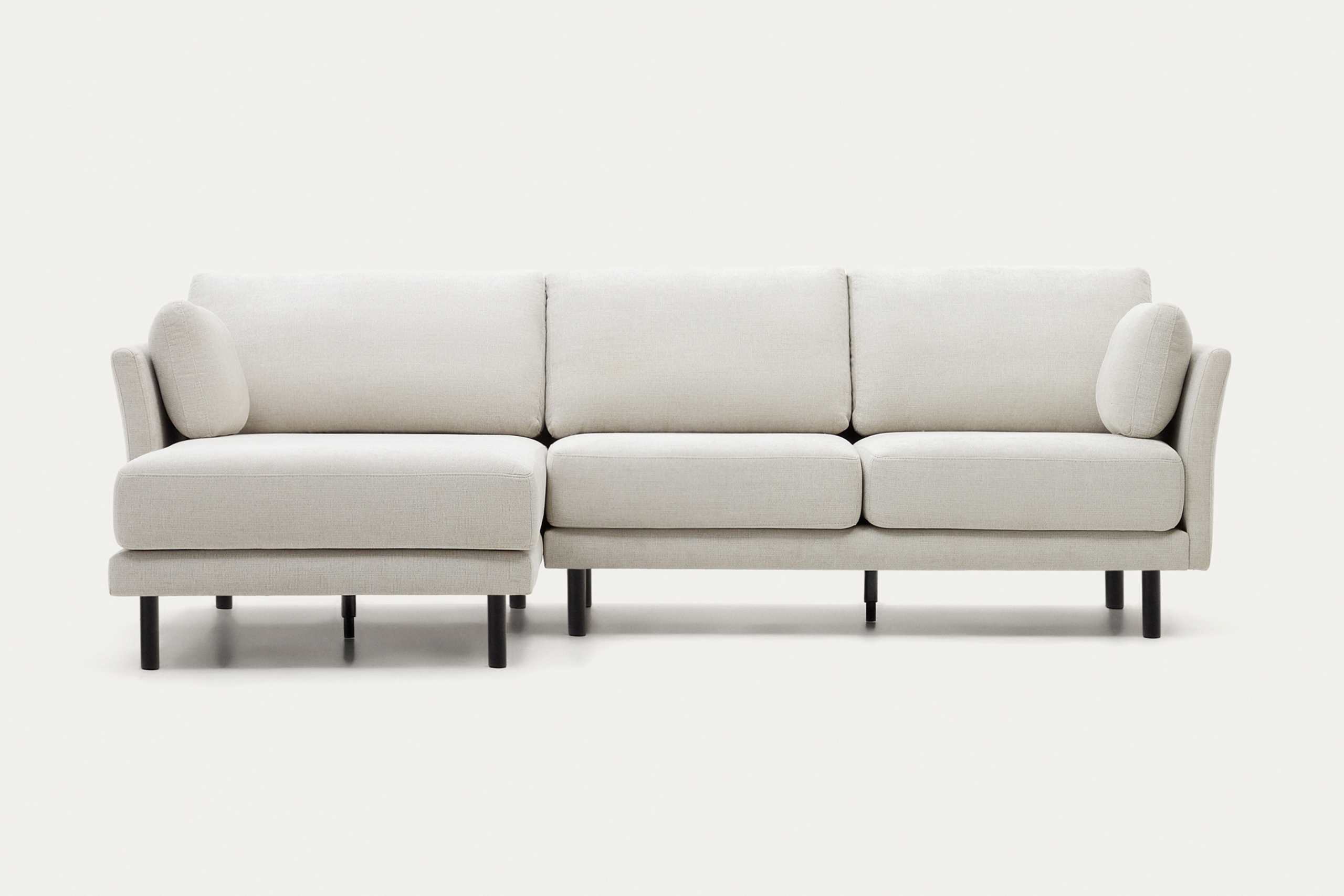 Sofá Gilma 3 plazas chenilla chaise longue derecho/izquierdo perla y patas negro 260 cm