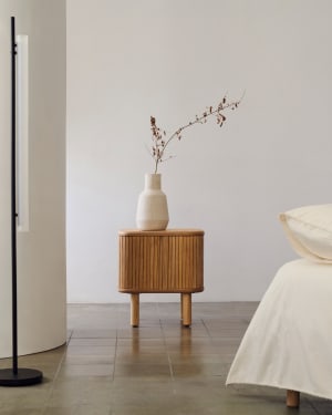 Mailen bedside table in ash veneer with a natural finish 50 x 55 cm
