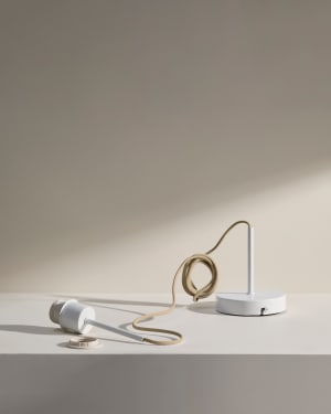 Fluvia metal lamp fitting in a white finish, 150 cm