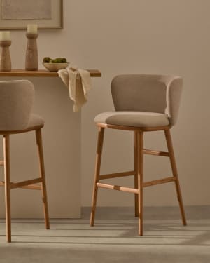 Tabouret Ciselia chenille beige et bois de frêne finition ton naturel FSC Mix Credit 65 cm
