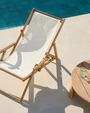 Transat pliant d’extérieur Vilara blanc en bois d’acacia FSC 100%