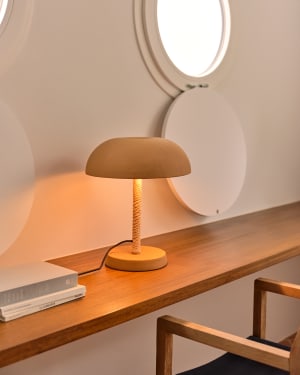 Arinda terracotta table lamp