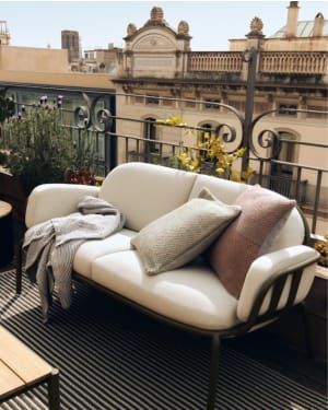 Joncols outdoor aluminium 2 seater sofa with powder coated green finish, 164cm