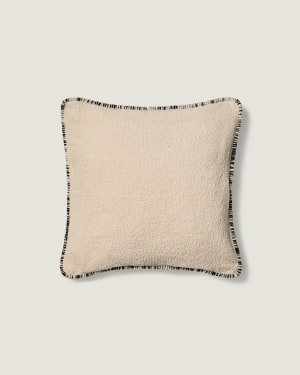 Housse de coussin Enari 100 % coton beige avec liseré contrasté noir 50 x 50 cm