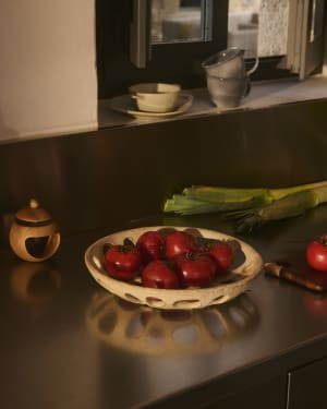 Zunel large beige ceramic fruit bowl