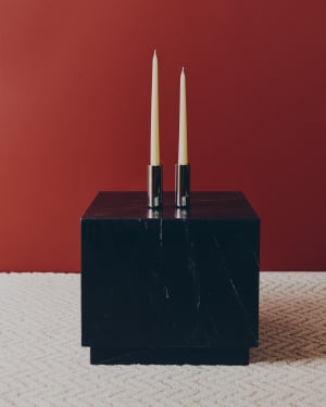 Sorein side table in black marble 40 x 40 cm