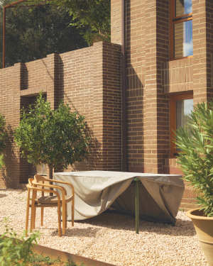 Iria protective cover for outdoor sofas and tables max. 265 x 115 cm