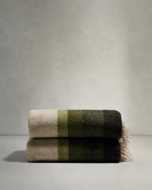 Voreni green recycled wool blanket with fringing 130 x 170cm