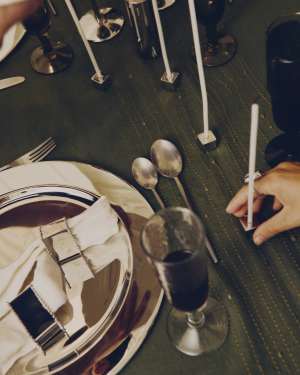 Zestaw 2 serwetek Aldine z bawełny i lnu w kolorze kamiennym szarym