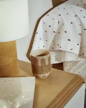 Julnet mug in beige ceramic