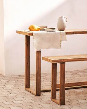 Tavolo alto Canadell 100% outdoor in legno massiccio di teak riciclato 140 x 70 cm