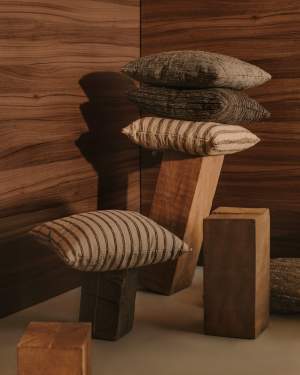 Caliu beige and grey striped silk and cotton, 45 x 45 cm