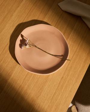 Piatto piano Tiraya in ceramica rosa