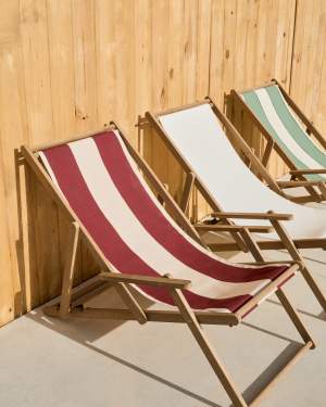 Hamaca plegable d'exterior Vilara de ratlles granat i beix de fusta massissa d'acàcia FSC 100%