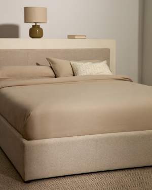 Lit Nahiri en chenille beige avec coffre relevable pour matelas de 150 x 200 cm