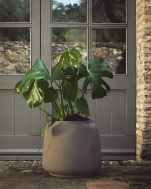 Lira terracotta-effect planter Ø40cm