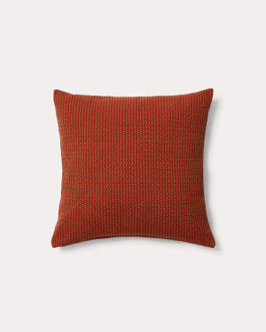Nuval cushion cover in red structured fabric 50 x 50 cm