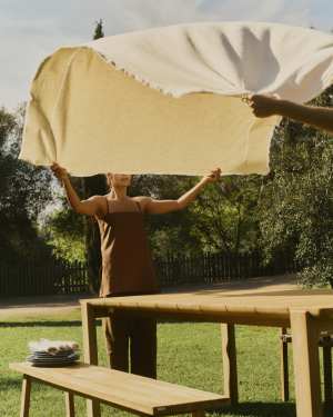 Icaro Tisch aus massivem Teakholz FSC 100% 220 x 102 cm