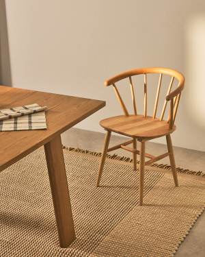 Sedia Trise DM e legno massello di caucciù laccato naturale