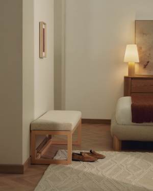 Banqueta Loya de xenilla beix i fusta de faig 128 cm