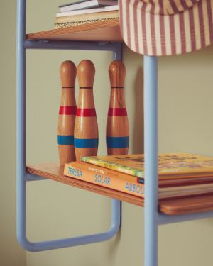 Regal Tinn aus Eschenfurnier und blauer Metallstruktur 70 x 60 cm