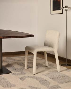 Sedia impilabile Loria in ciniglia beige