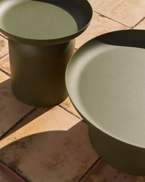 Arcola side table in green aluminium Ø45cm