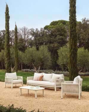 Ensemble Aleria : canapé 3 places, 2 fauteuils et table basse en aluminium et corde synthétique beige