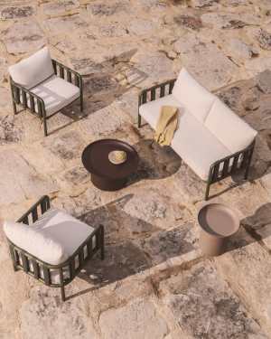 Omala set consisting of 2-seater sofa and 2 armchairs with green aluminium structure