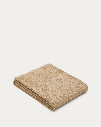 Throws, plaids and blankets