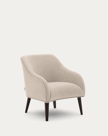 Poltrona Bobly beige e legno massello di faggio con finitura wengè FSC Mix Credit
