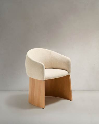 Bosca chair in beige chenille and oak veneer FSC 100%