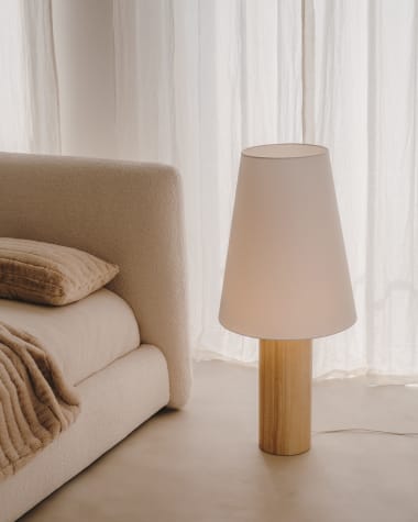 Marga floor lamp in solid wood with natural finish