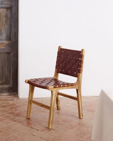 Calixta chair in leather and solid teak