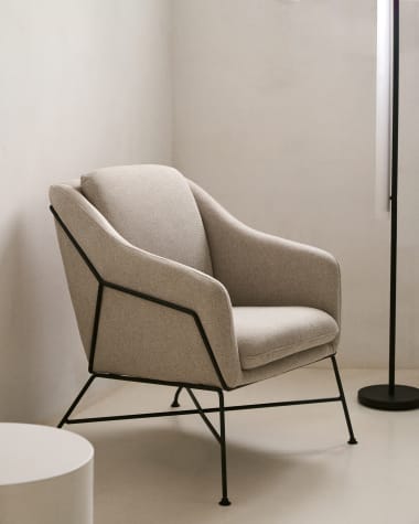 Brida armchair in beige and steel legs with black finish