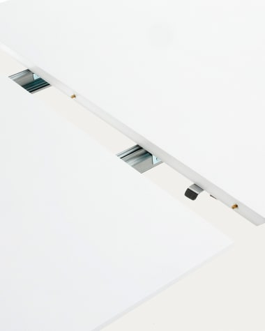 Rozkładany stól owalny Oqui lakierowane białe MDF, nogi drewno bukowe 120(200) x 90 cm