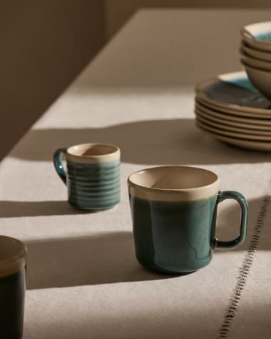 Grande tasse Sanet en céramique bleue et blanche