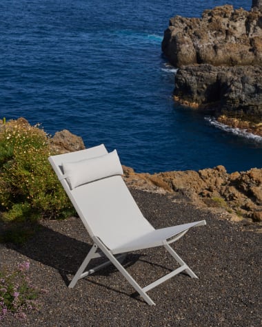 Canutells folding armchair made of aluminum with light grey finish