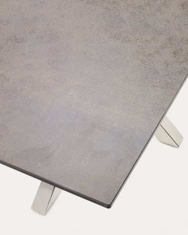 Stół Argo z porcelany z wykończeniem Iron Moss i nogami ze stali nierdzewnej 160 x 90 cm