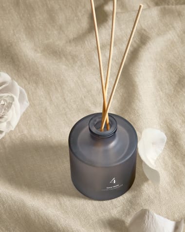 100ml Cozy Cashmere fragrance reed diffuser