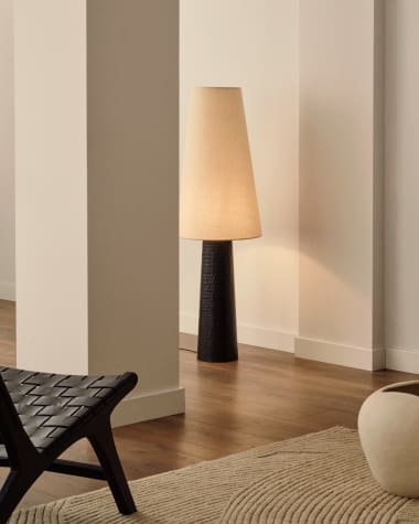 Senni table lamp with a metal base in a black painted finish