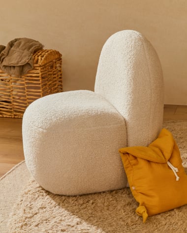 Bucky child’s armchair in white bouclé FSC 100%