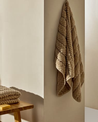 Rune 100% cotton, beige jacquard bath towel, 70 x 140 cm